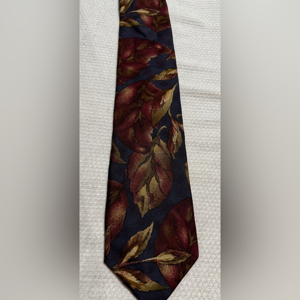 Christian Dior Vintage Navy Floral Print Men’s Tie